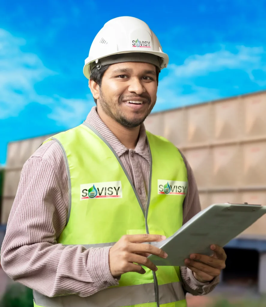 medium-shot-smiley-man-wearing-helmet